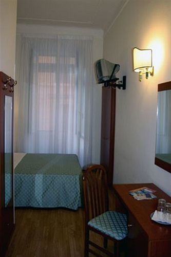 La Girandola Bed & Breakfast Rome Bagian luar foto